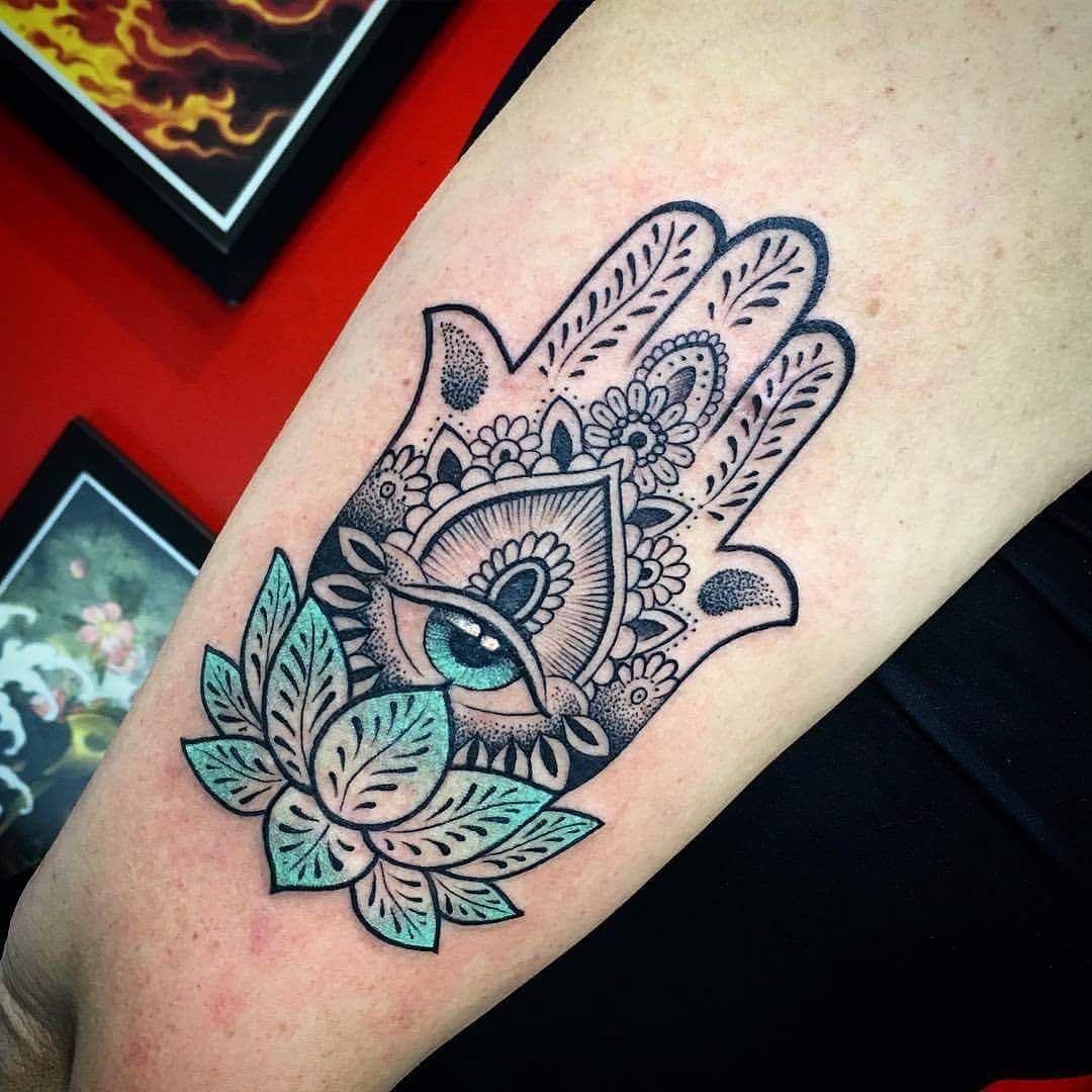 Hamsa Hand Tattoo Designs, Ideas and Meanings – All you need to know