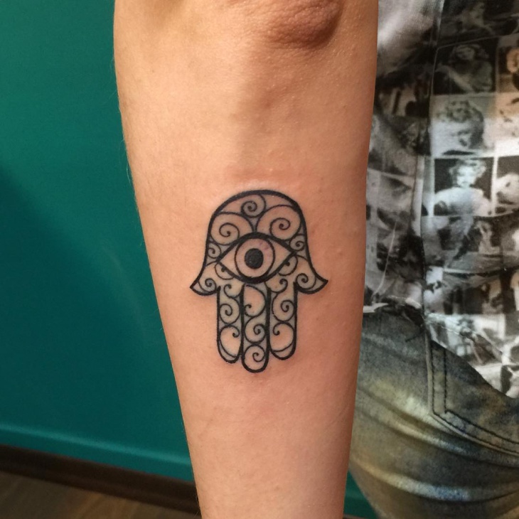 Hamsa Hand Tattoo Designs, Ideas and Meanings – All you need to know
