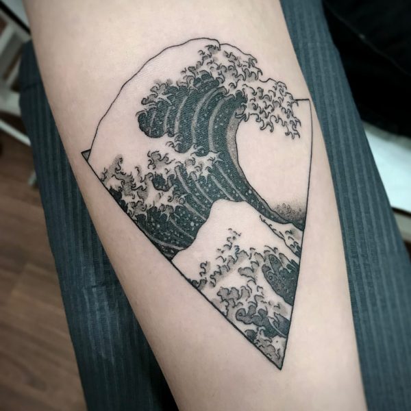 185 Wave Tattoo Designs and Ideas For Those Who Love Ocean - Tattoo Me Now