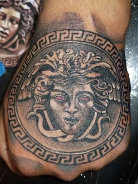 100 Beautiful Medusa Tattoos You’ll Need to See - Tattoo Me Now