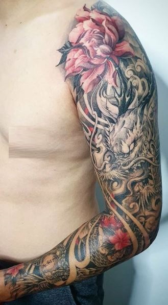 Repost the red dragon with peony. This one still my favorite one in my all dragon  tattoo works. I was very enjoying it when I was doing ... | Instagram