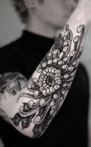 30 Unique Forearm Tattoos for Men/Women (you'll love these)