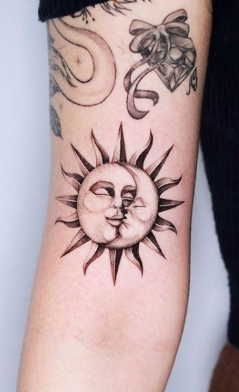 I got tattoos of eyes on my knees and theyre so bad Im shaming myself   theyre wonky and dont match  The Sun