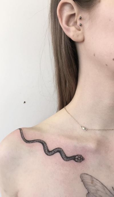 Pin by Yessica Lizbeth on home  Arm tattoos snake Cuff tattoo Around arm  tattoo