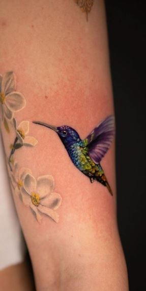 Simple hummingbird tattoos make unforgettable effect
