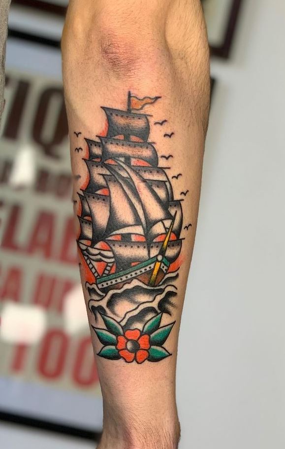 33 American Traditional Tattoo Ideas with Impressive Outlook  Psycho Tats